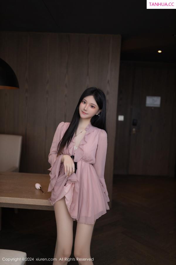 [XiuRen]高清写真图 2024.07.26 No.8925 幼幼 美腿丝袜